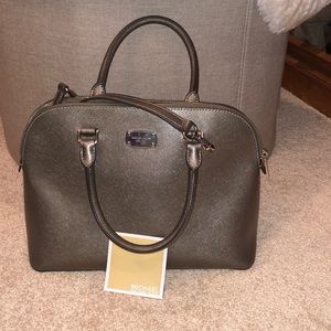 Michael Kors Cindy large dome leather satchel perfect condition